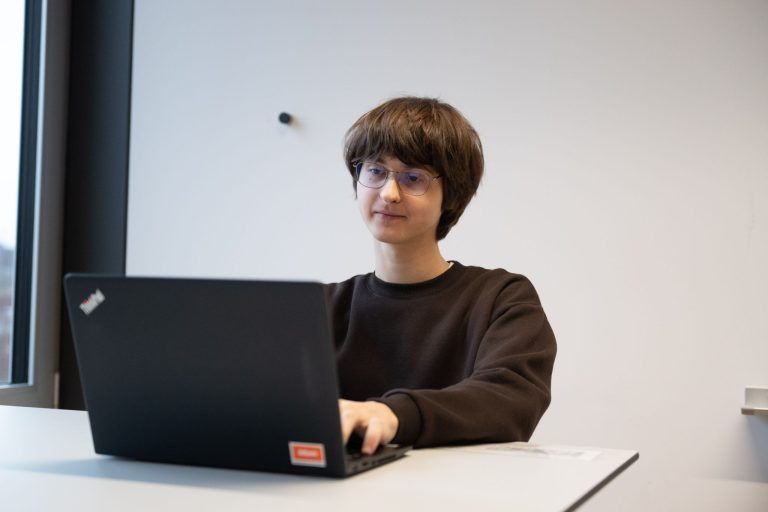Vom Flüchtling zum Informatik-Ausnahmetalent: Tymofii Nosov (18) auf der Überholspur