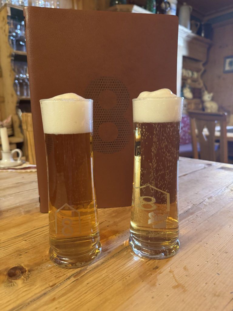 "Der Bierschaum muss in Stufen sinken" – Vorarlbergs Bierwirt 2026 geht ins Detail