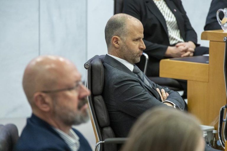 Ob Hallenbad in Rankweil oder Notarztsystem: "Sie regieren mit Überheblichkeit und Arroganz der Macht"