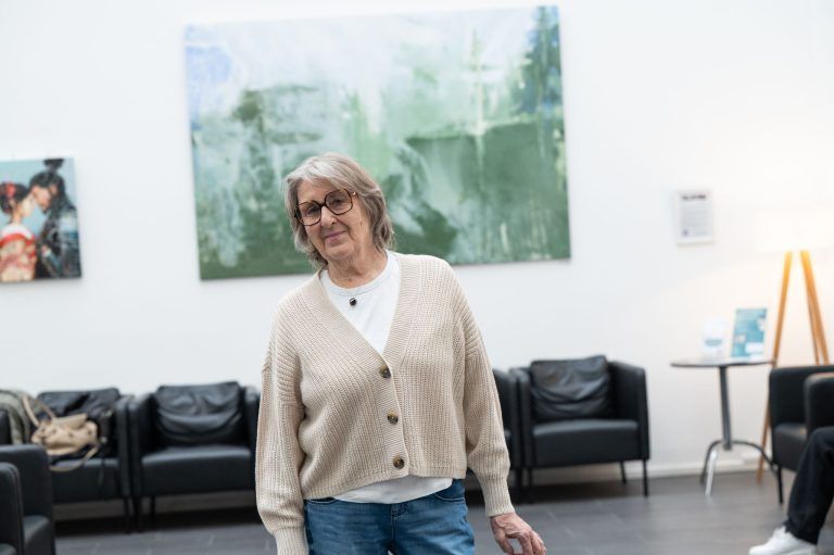 Hilde Fenkart: Vom Diplomatenleben zur Künstlerkarriere