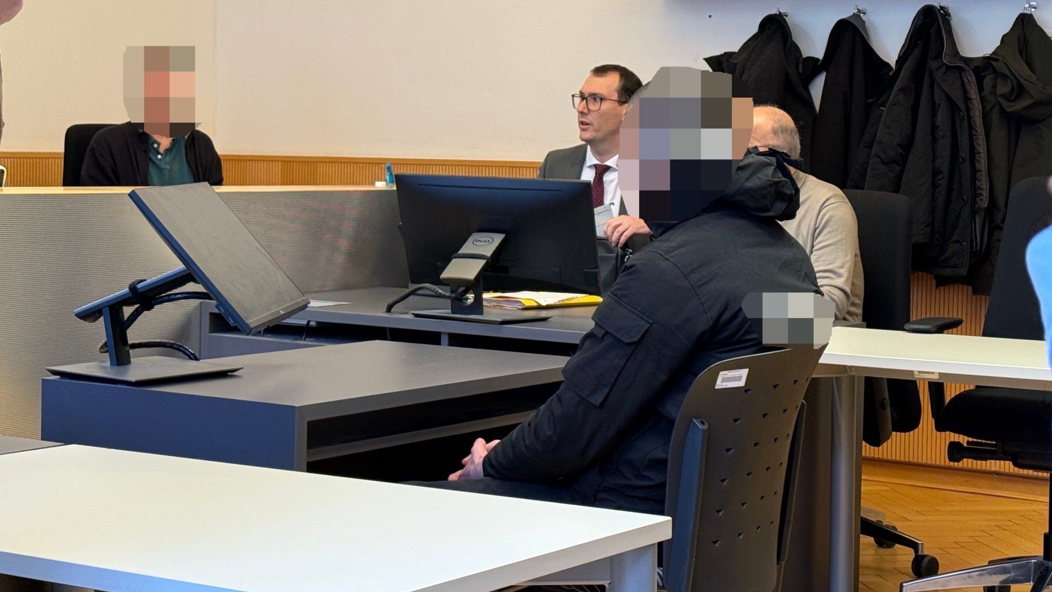 Sechs Messerstiche bei Streit am Friedhof