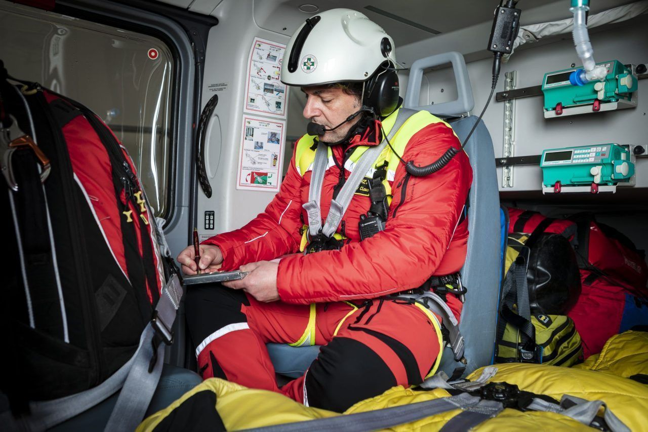 "15 Minuten entscheiden über Leben und Tod" – Dornbirner Notarzt warnt vor Naturgewalt Lawine
