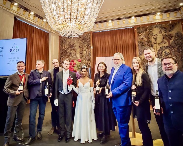 Ein Vorarlberger sorgt beim Opernball für prickelnde Momente