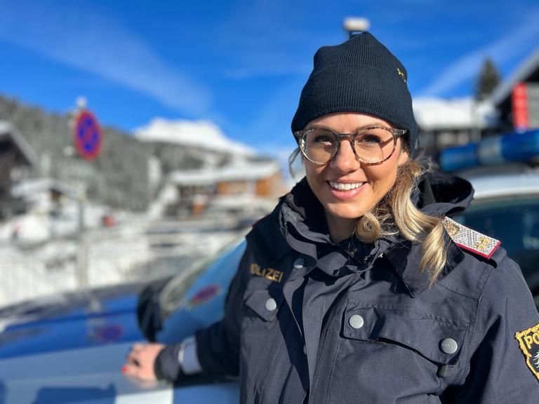 Lawinenwochenende und Straßensperre am Arlberg: "Bei uns gingen Hunderte Anrufe ein"