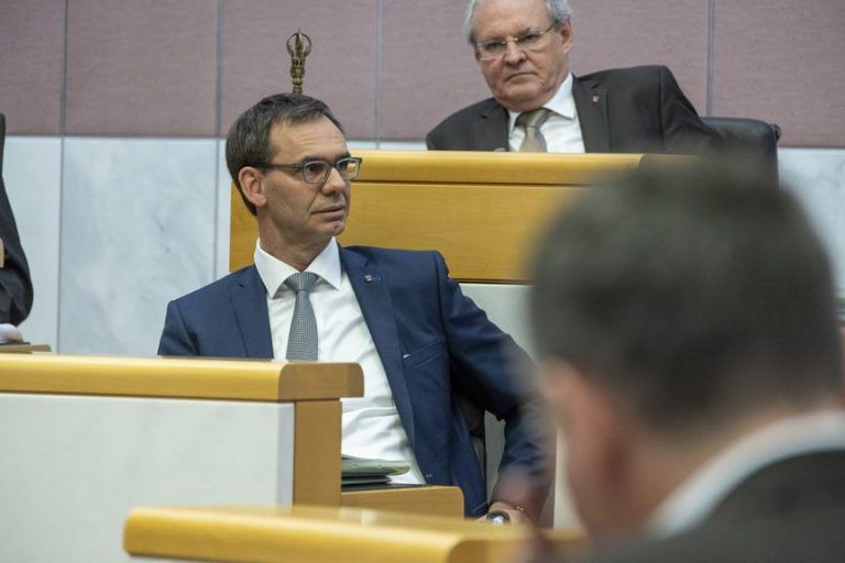 Ob Hallenbad in Rankweil oder Notarztsystem: "Sie regieren mit Überheblichkeit und Arroganz der Macht"