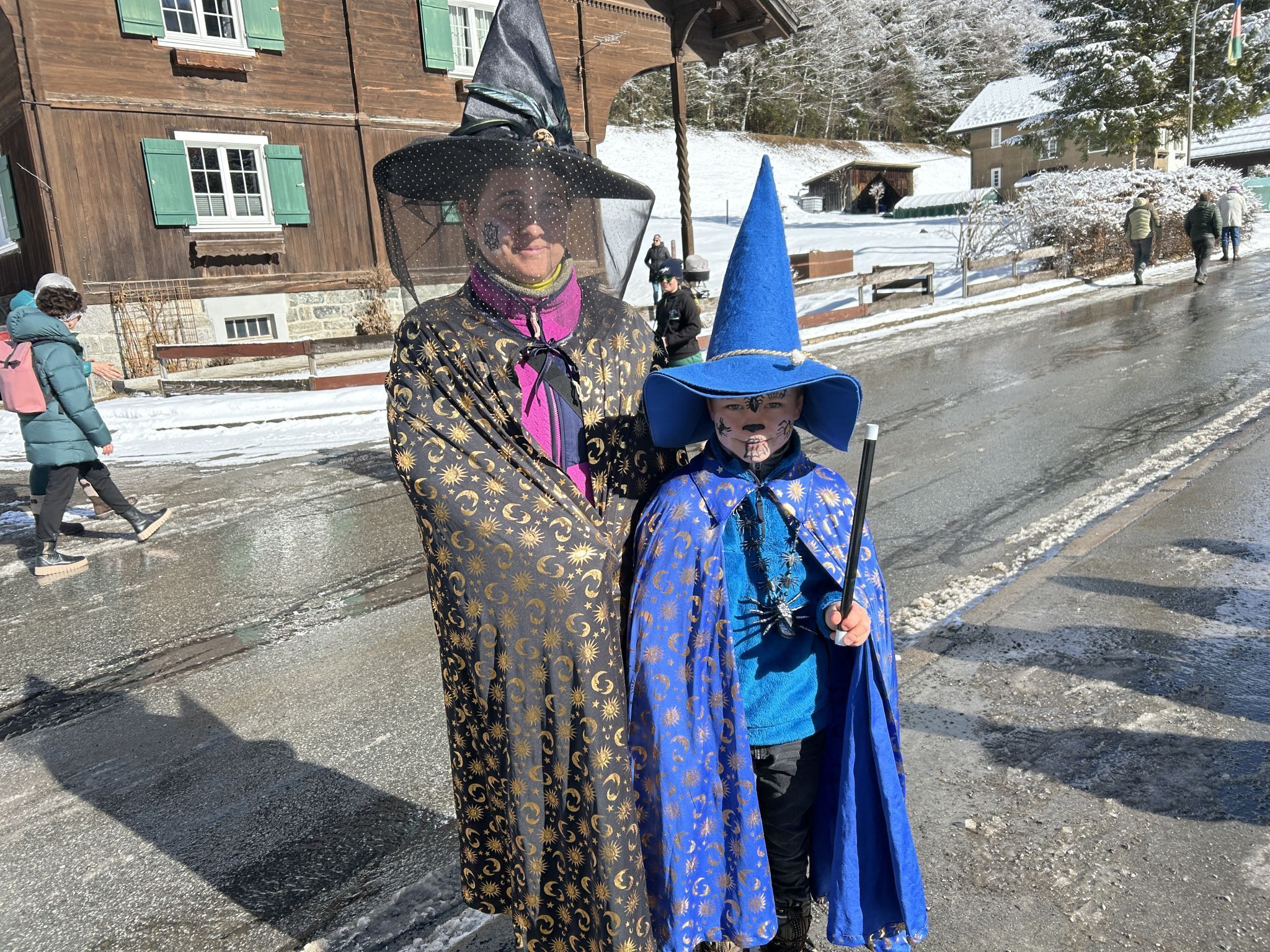 Impressionen vom Faschingsumzug in Partenen  (Bildergalerie)