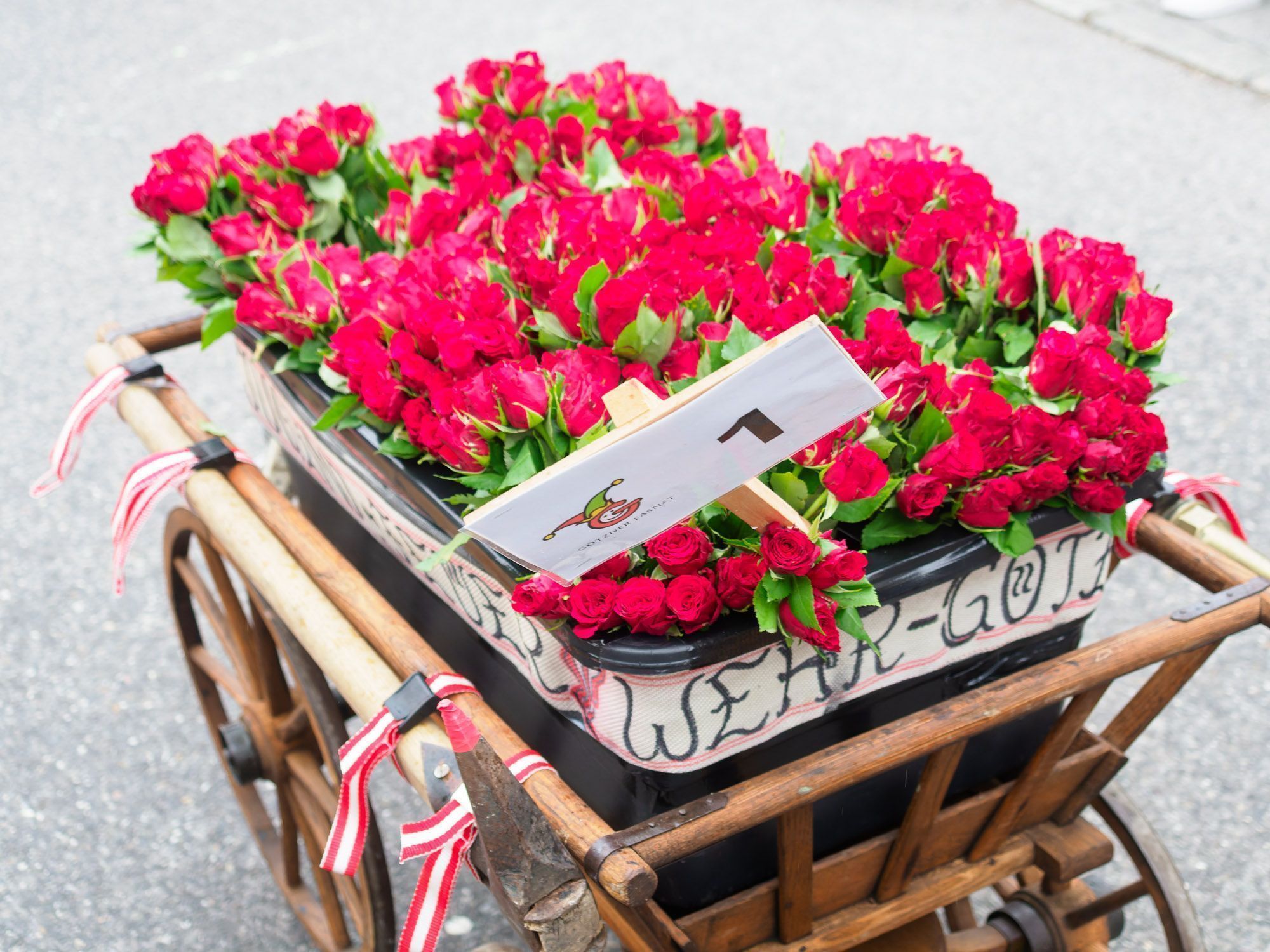 Götzner Fasnatumzug - Samstag 14. Februar (Bildergalerie)