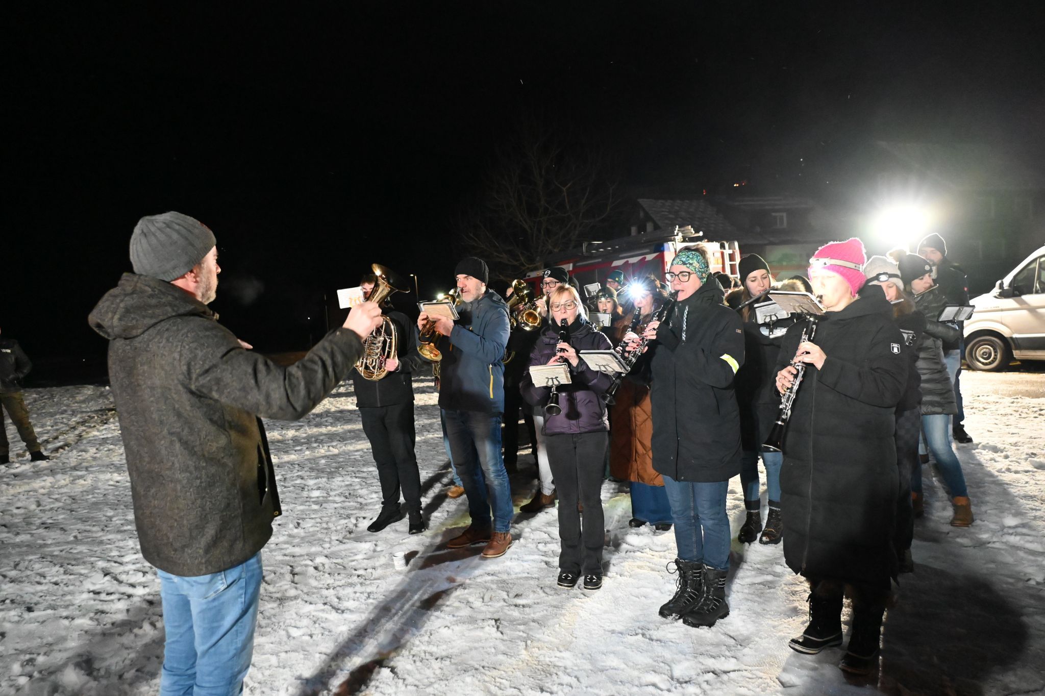 Das Funkenabbrennen in Dalaas wurde von der Harmoniemusik musikalisch begleitet.