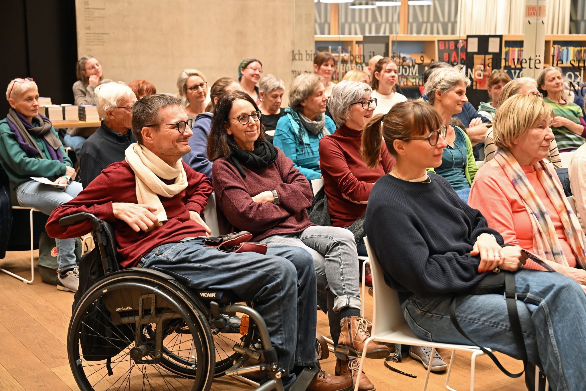 Viele Krimifans waren beim Auftakt der Krimitage in der Stadtbibliothek dabei.
