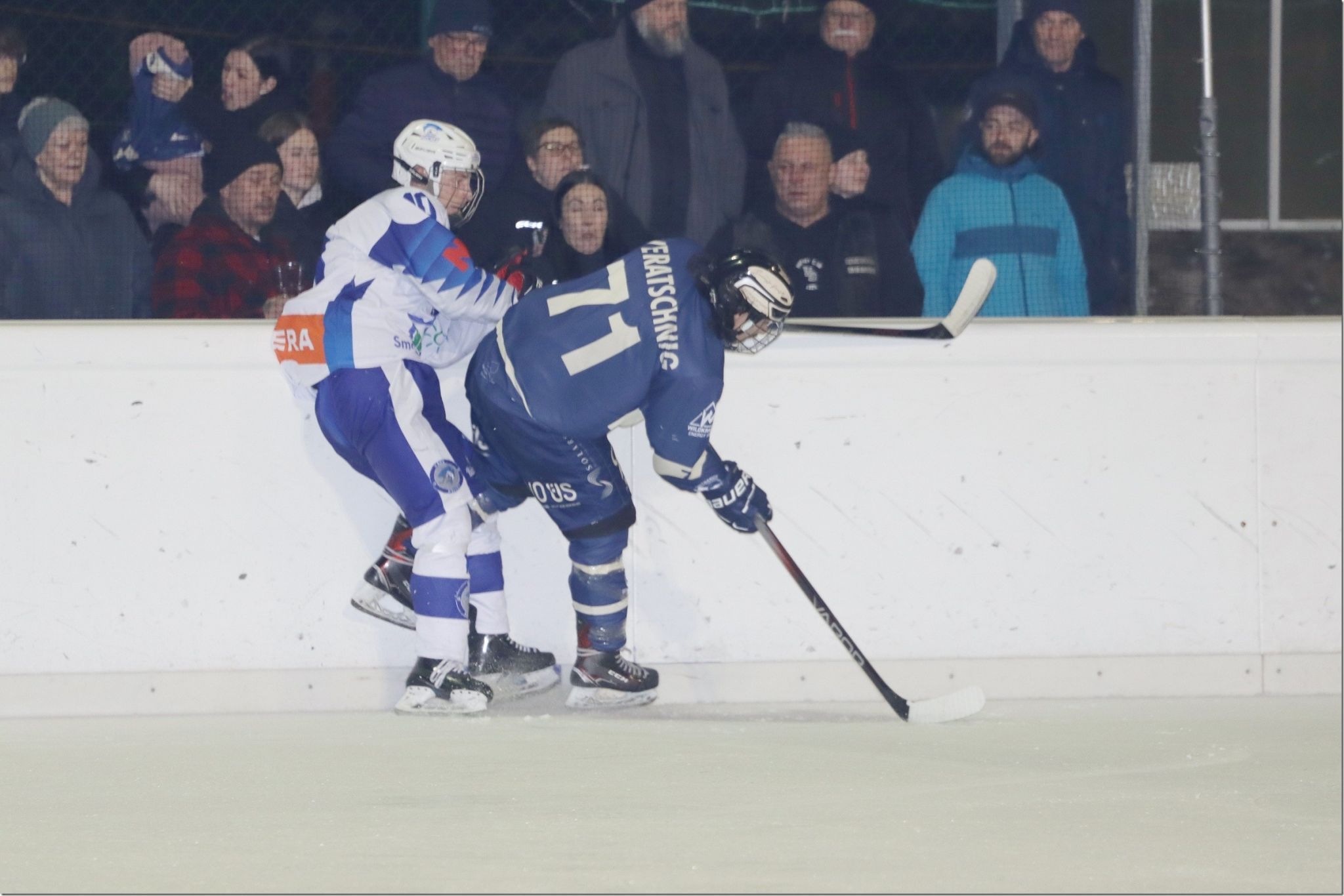 Weratschnig war sehr bemüht, wie hier auch im Zweikampf.