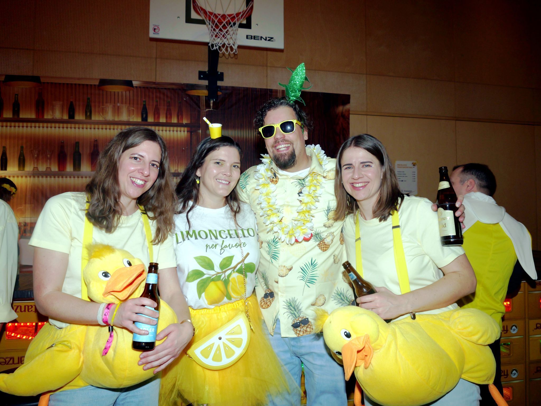 Im Limoncello-Fieber: Melanie, Raphaela, Dany und Julia.