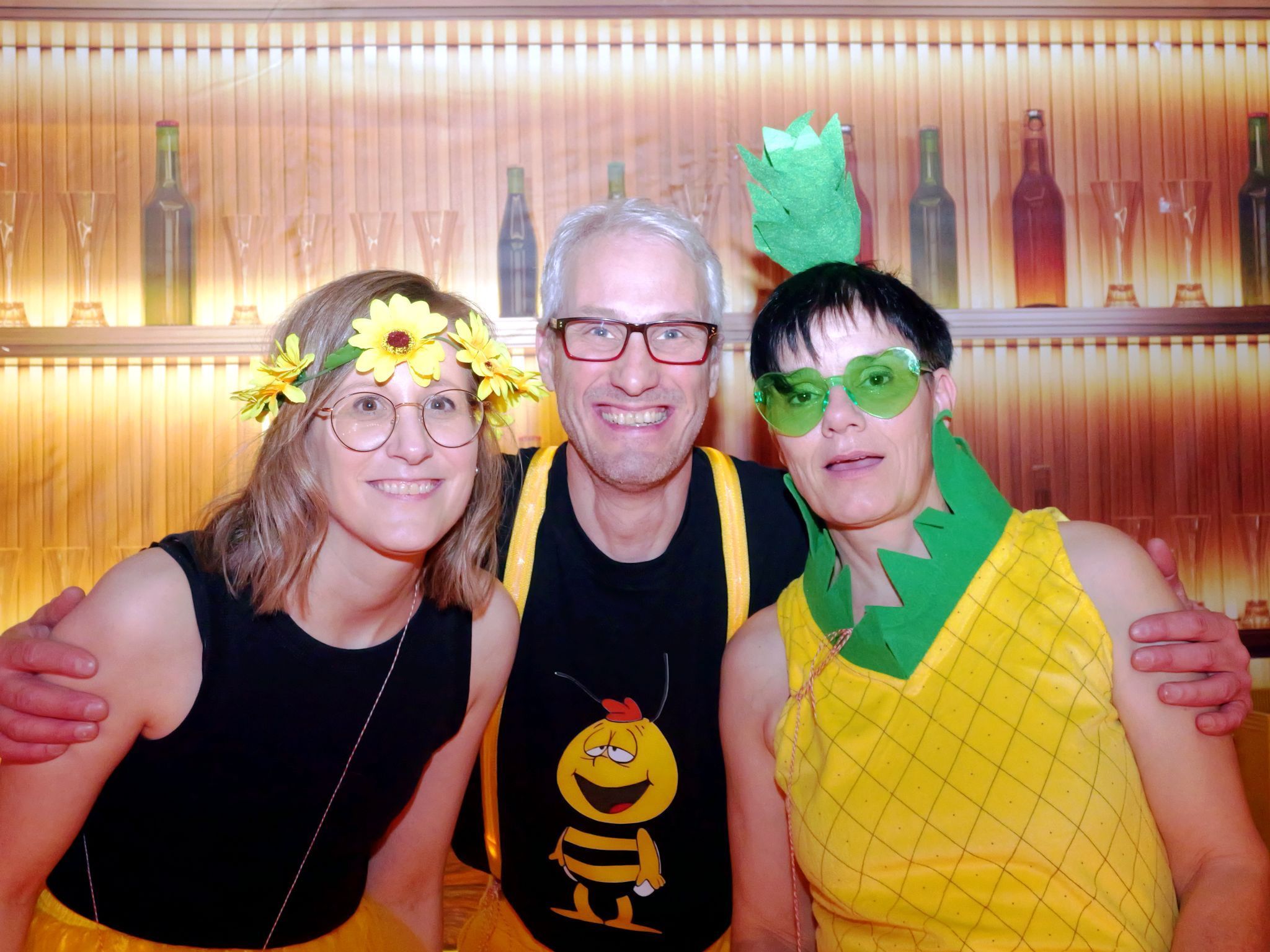 Nadine, Michael und Judith sorgten für Stimmung an der Bar.