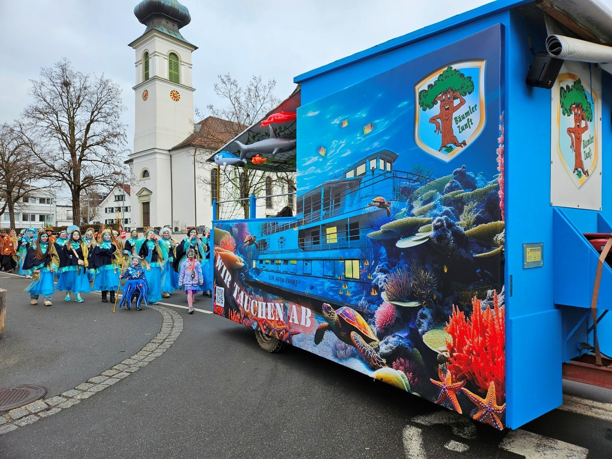 Bilder von der närrischen Machtübernahme mit „Bürgermeister-Absetzung“ in Lochau. (Bildergalerie)