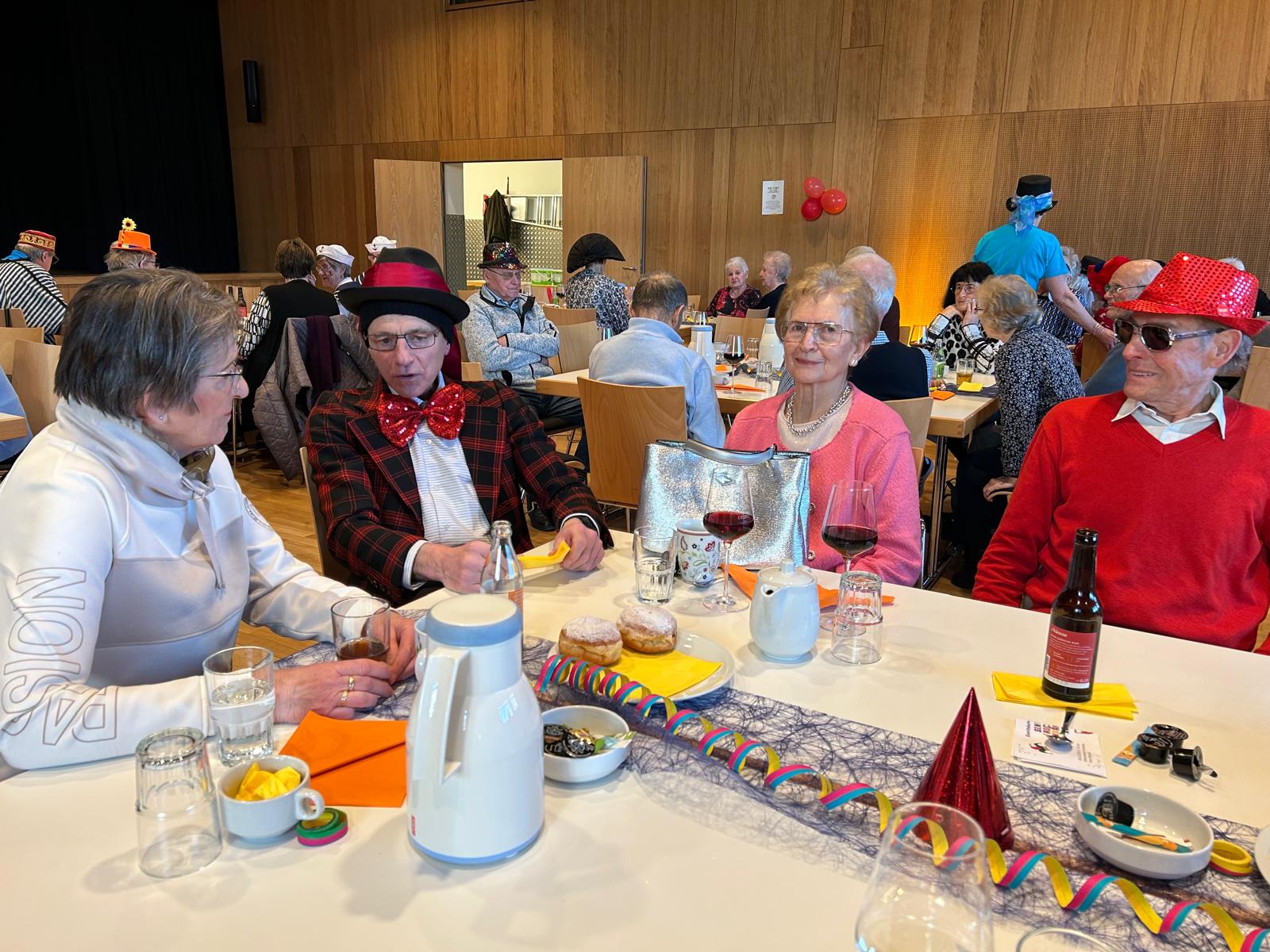 Mehr Fotos vom Seniorenfaschingskränzle (Bildergalerie)