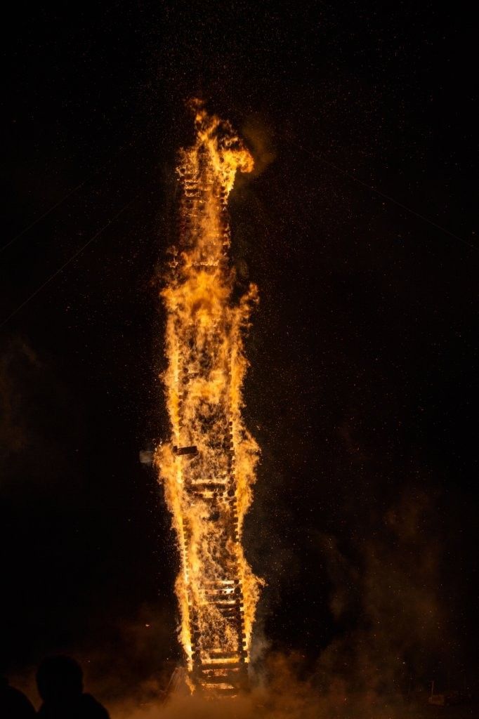 Der Funken brannte lichterloh. 