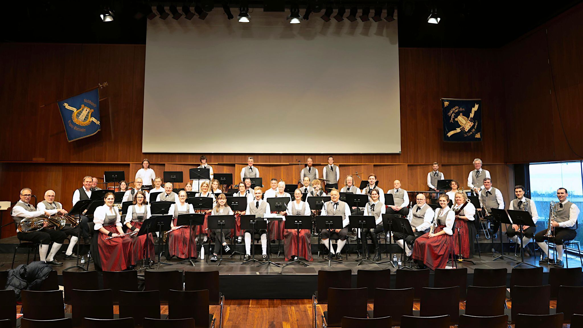 Stimmungsvoller Konzertabend der Stadtkapelle Bregenz-Vorkloster unter der Stabführung von Kapellmeister Thomas Gertner im vollbesetzten Seestudio des Festspielhauses. (Foto: Stadtkapelle Bregenz-Vorkloster)