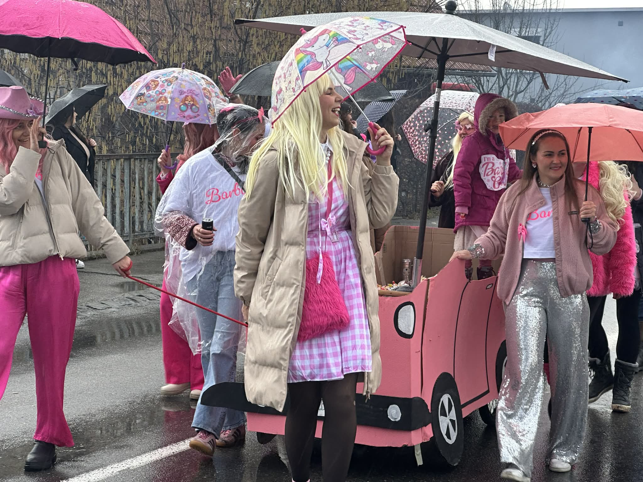 Schöne Ladies gab es auch zu sehen. 