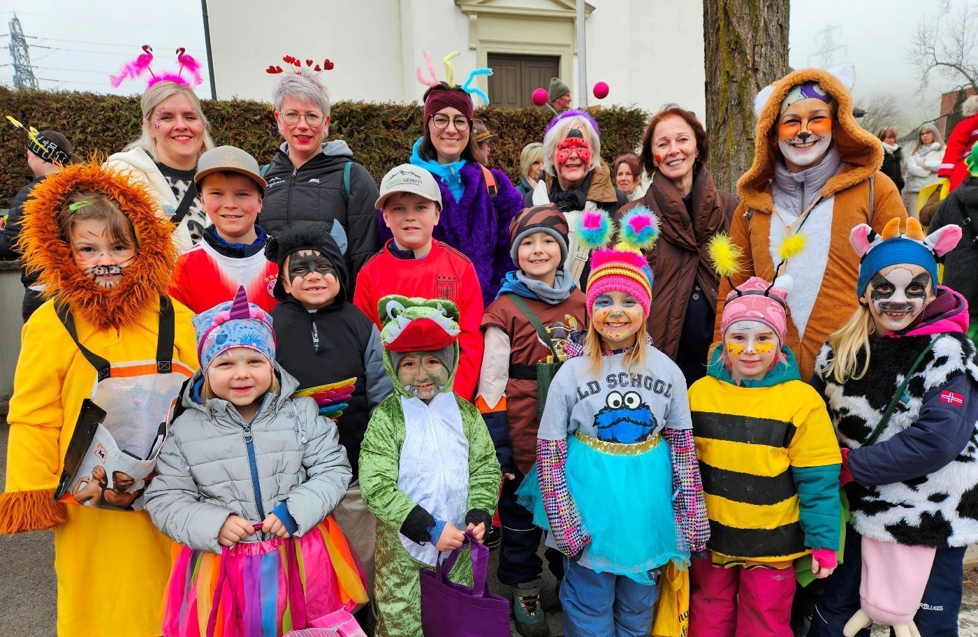 Ore-Ore-Kinderfasching mit tollem Umzug in Lochau: Ein tolles Faschingsfest für Jung und Alt, mit viel Faschingsstimmung und unvergesslichen Faschingserlebnissen für die ganze Familie.