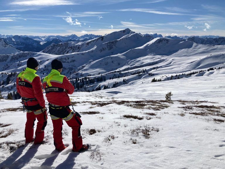 "15 Minuten entscheiden über Leben und Tod" – Dornbirner Notarzt warnt vor Naturgewalt Lawine