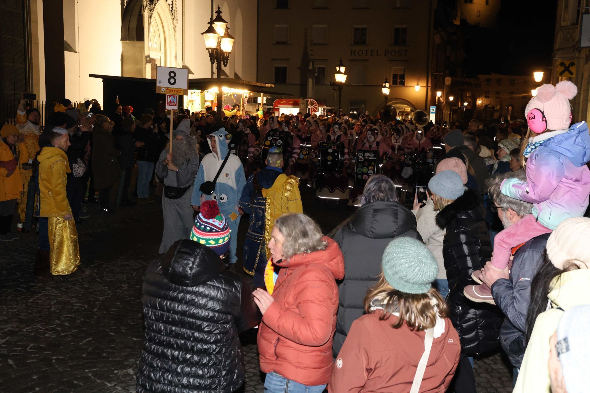 Narrenmesse im Feldkircher Dom und Gugga-Spektakel in Feldkirchs Innenstadt (Bildergalerie)