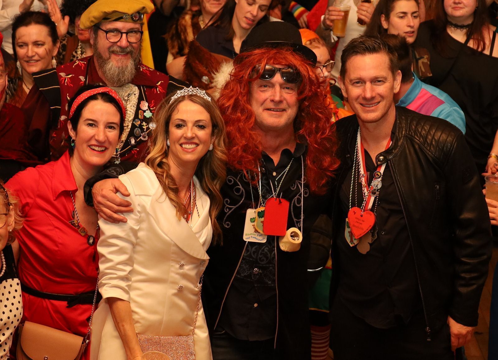 Lochaus Bürgermeister Frank Matt (2vr) mit Prinzessin Tanja, Gefolgsdame Sandra und Prinz Oliver