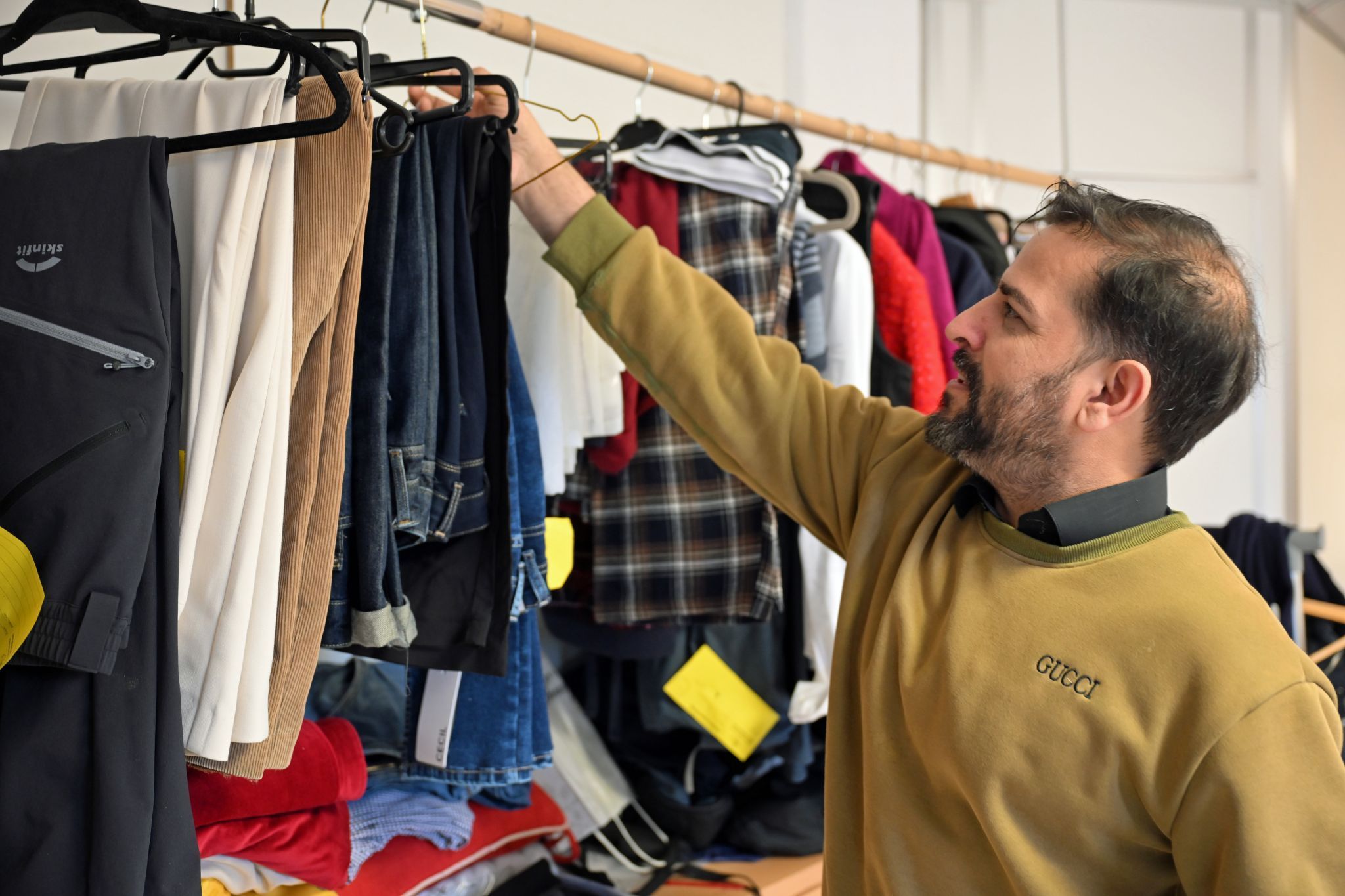 •	Ob Hose, Jacke oder Vorhang – geändert wird fast alles.