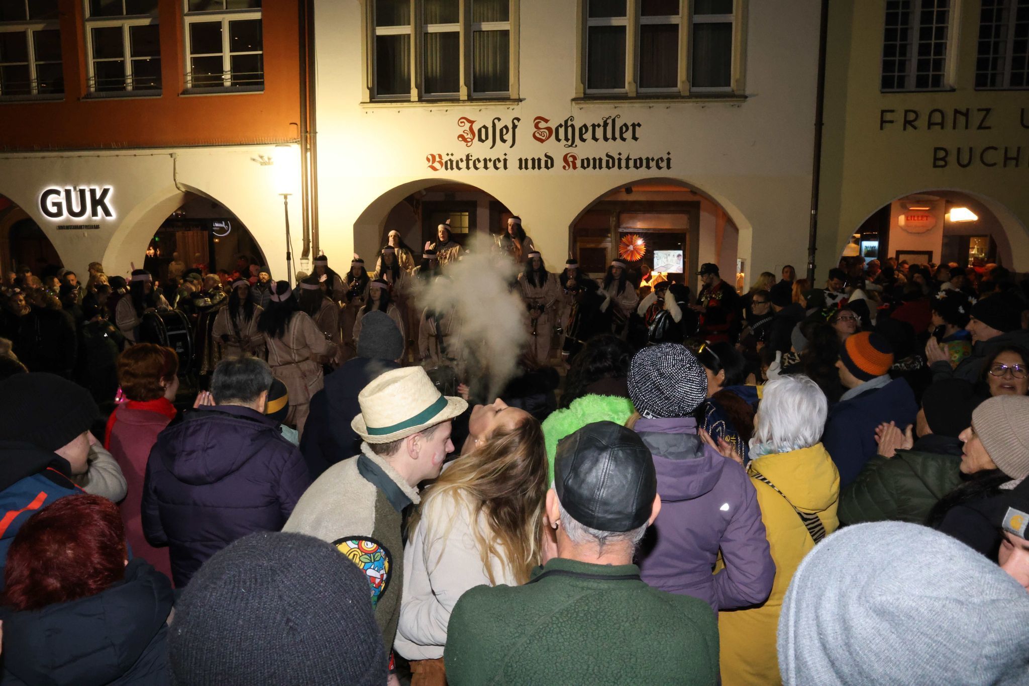 Narrenmesse im Feldkircher Dom und Gugga-Spektakel in Feldkirchs Innenstadt (Bildergalerie)