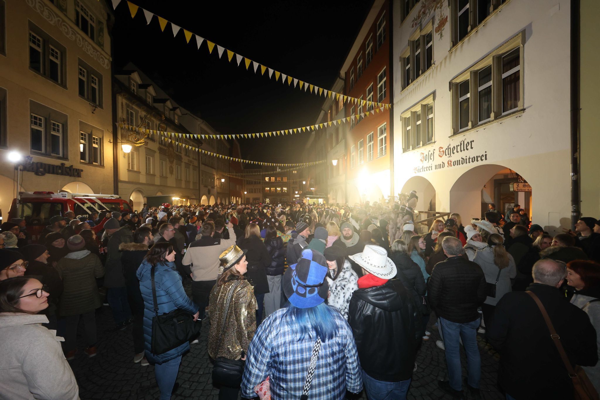 Narrenmesse im Feldkircher Dom und Gugga-Spektakel in Feldkirchs Innenstadt (Bildergalerie)