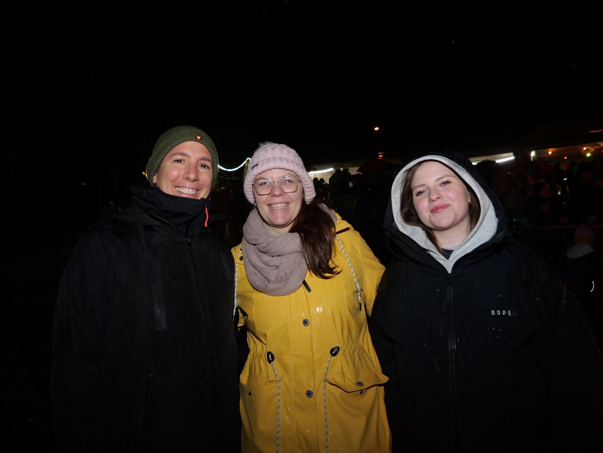 Renate Bischof, Rebekka Lang und Emilie Blacha genossen das Fest.
