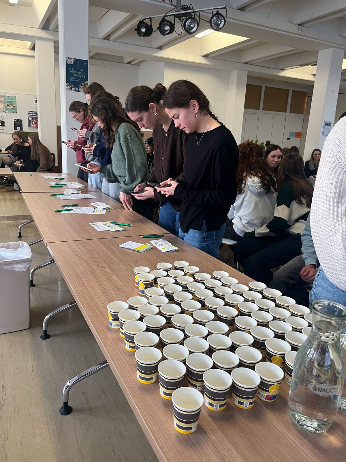 Schülerinnen und Schüler der dritten bis fünften Klassen konnten sich typisieren lassen. (Bild von Malina Fox)