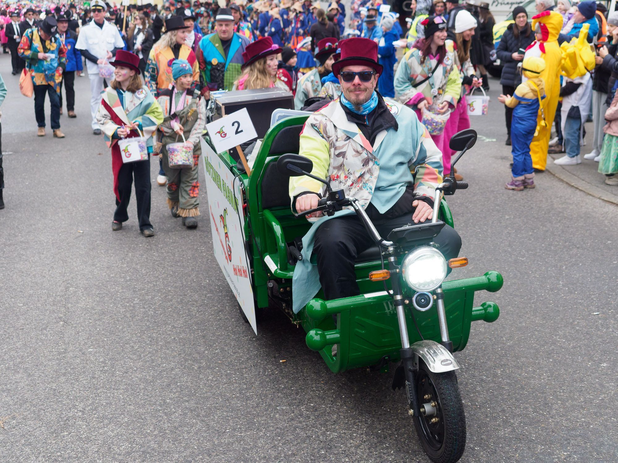 Götzner Fasnatumzug - Samstag 14. Februar (Bildergalerie)