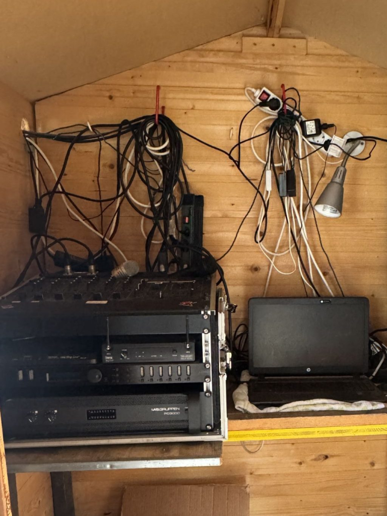 “Das ist Liebhaberei und richtig viel Arbeit”: Rankweiler bauen Rock-Wagen