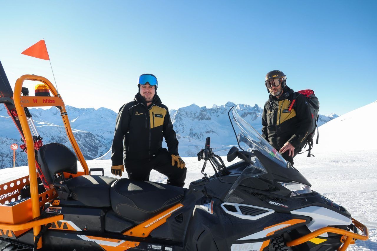 „Lieber einmal zu viel ausrücken als zu wenig“ – Lawinensprengungen am Arlberg