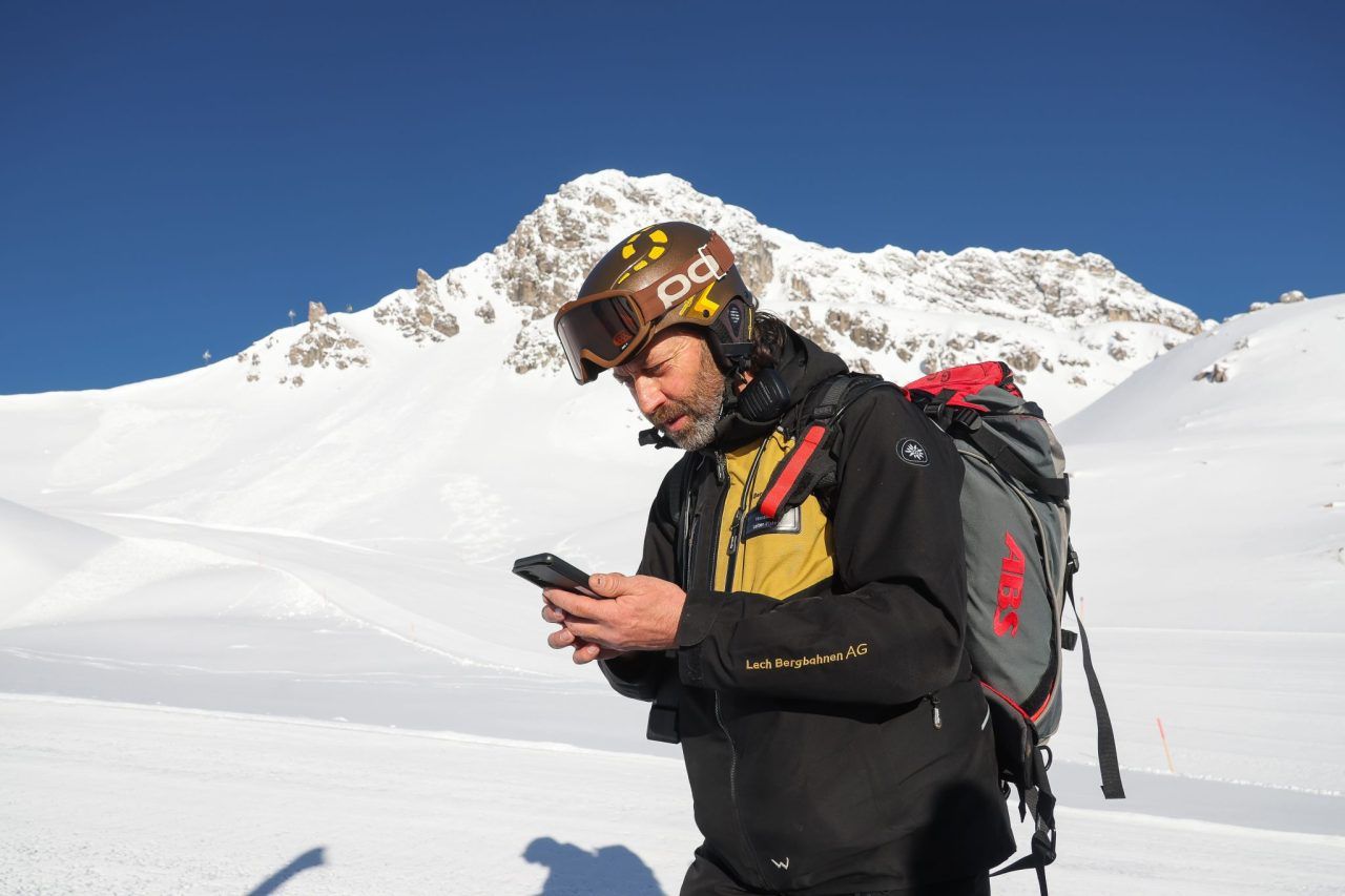 „Lieber einmal zu viel ausrücken als zu wenig“ – Lawinensprengungen am Arlberg