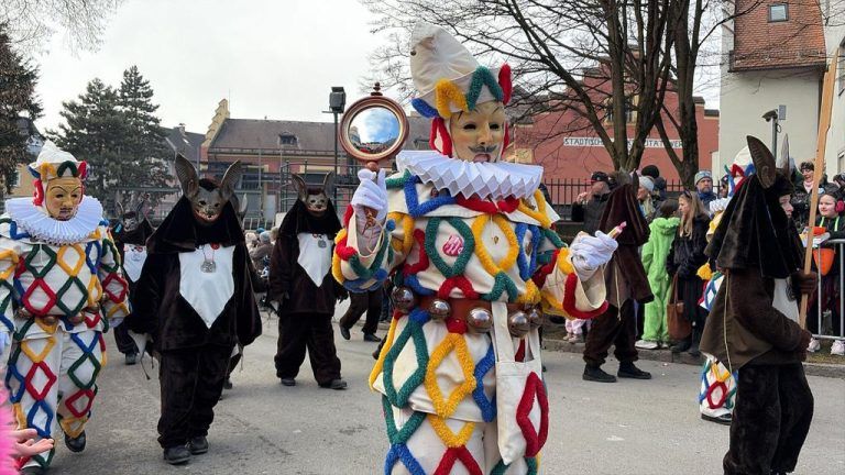 Die schönsten Bilder: So verwandelten 3000 Mäschgerle Feldkirch in eine Faschingshochburg