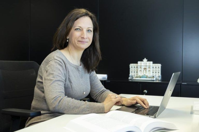 Frauenpower: Sarah Kühne ist Mutter, Forscherin und bald Herausgeberin eines Buches über ihre mutige Oma