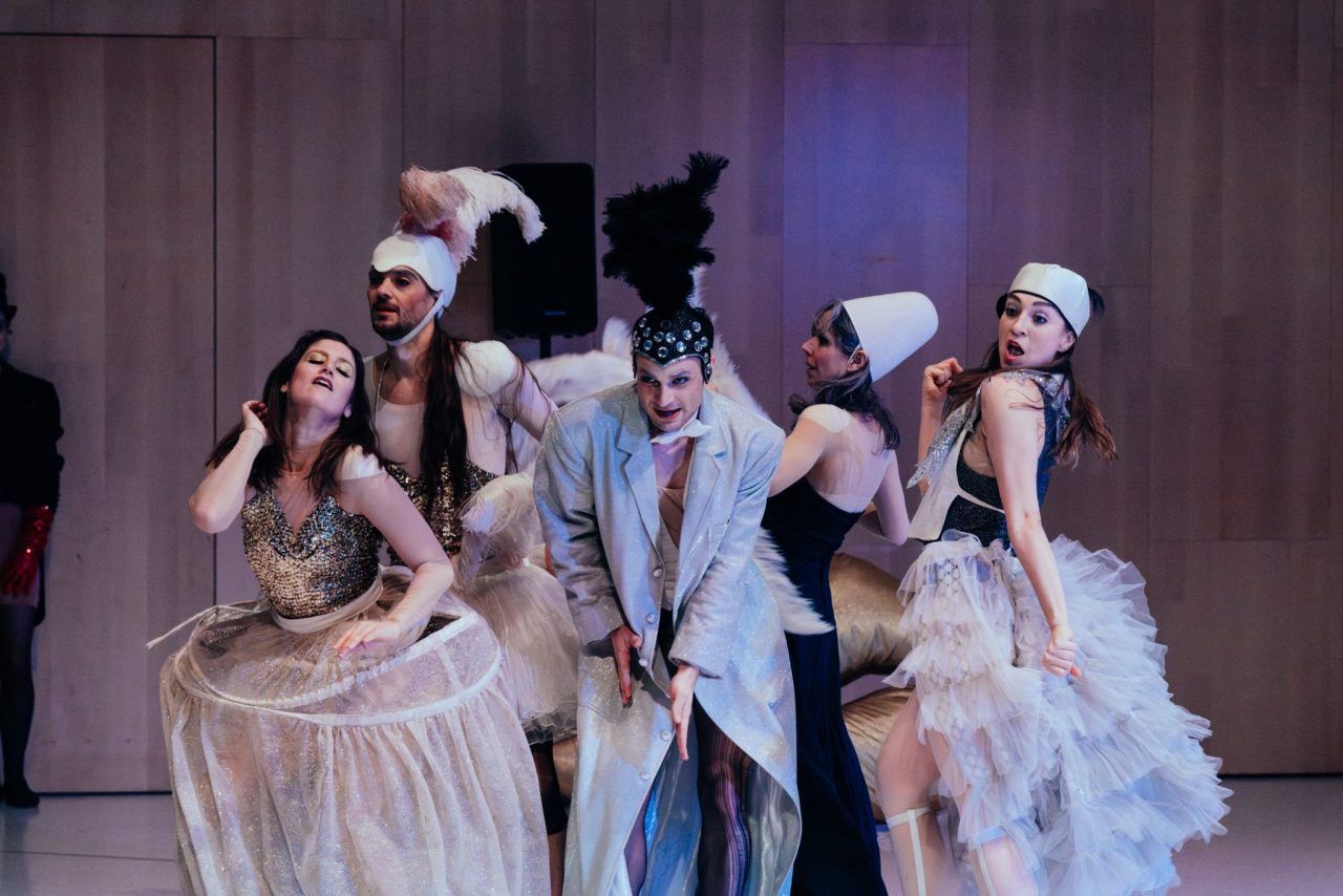 "Ein Schwanengesang" zwischen Glas und Beton