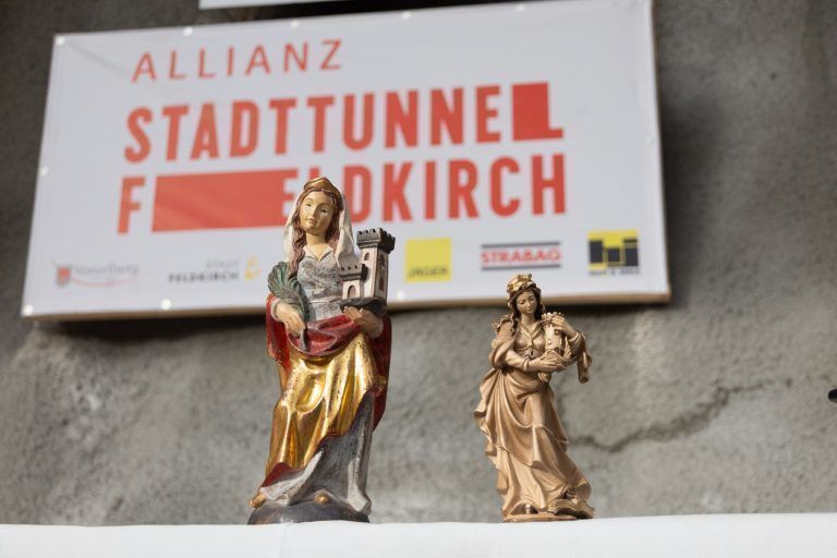 Ein lauter Knall gegen leiser werdende Kritik