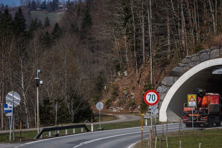 Ersatzradweg zwischen Schnepfau und Au kommt in Fahrt: Bau der neuen Brücke hat begonnen