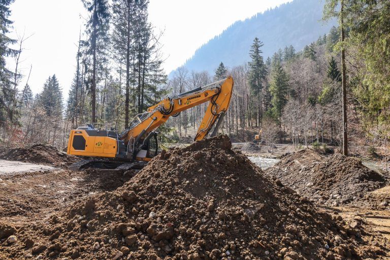 Ersatzradweg zwischen Schnepfau und Au kommt in Fahrt: Bau der neuen Brücke hat begonnen