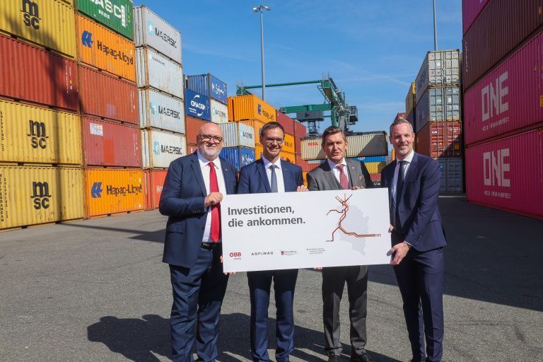 Güterterminal bekommt dritten Kran, Infrastruktur gesamt mehr Tempo