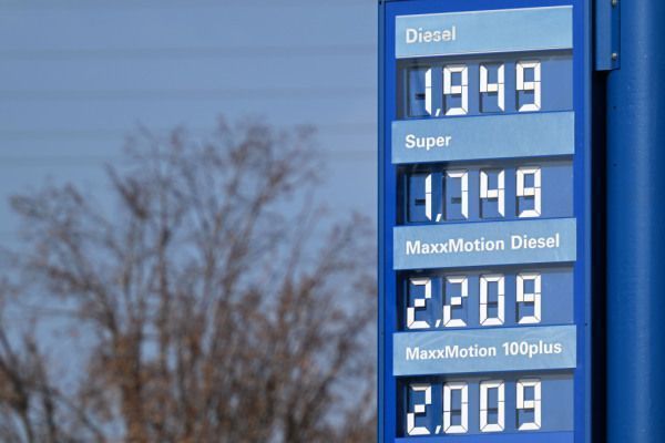 Diesel kostete am Montag 1,988 Euro, Benzin 1,785 Euro