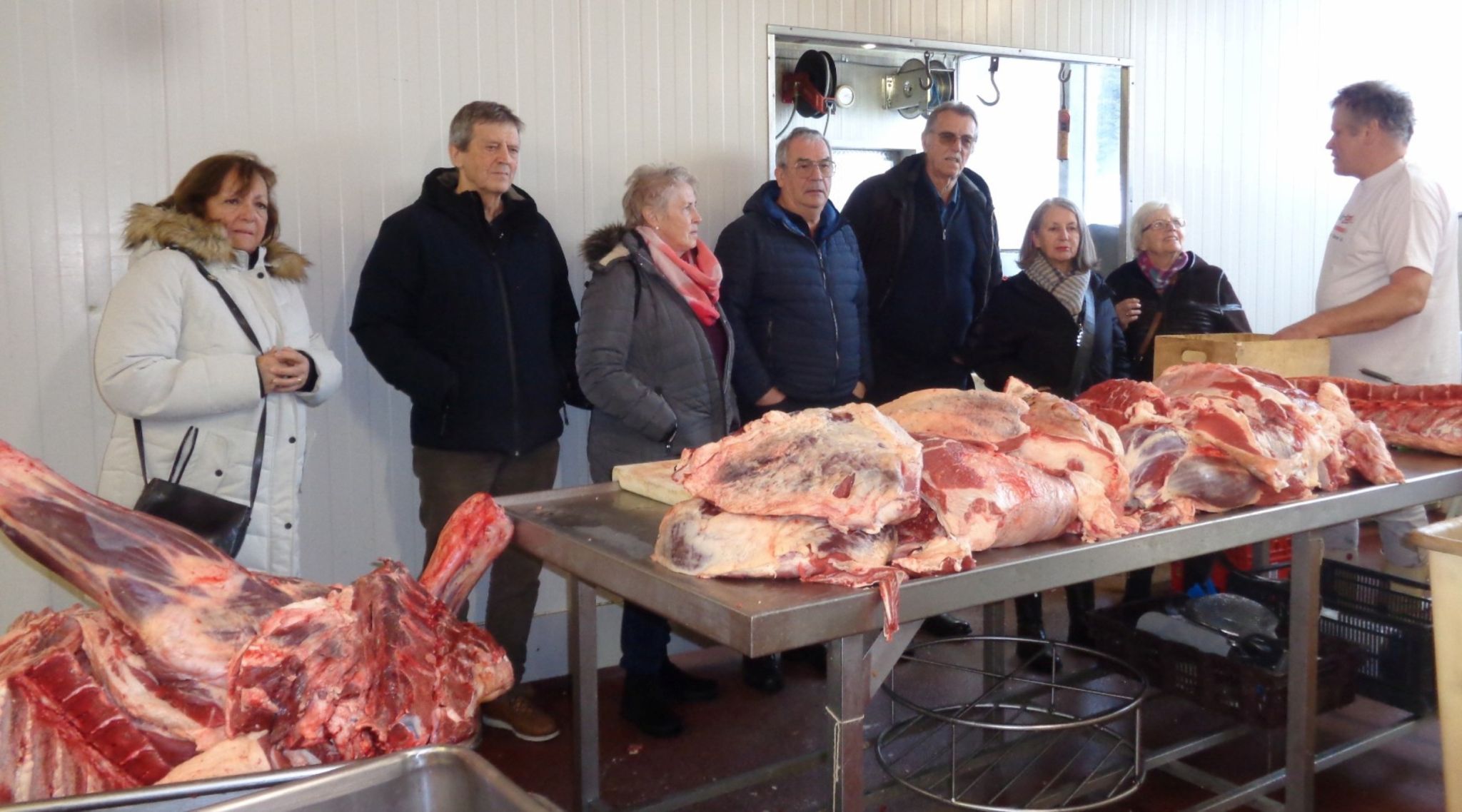 Bei Betriebsführungen können Interessierte die Produktionskette von der Schlachtung bis zu den Fertigprodukten nachvollziehen.   