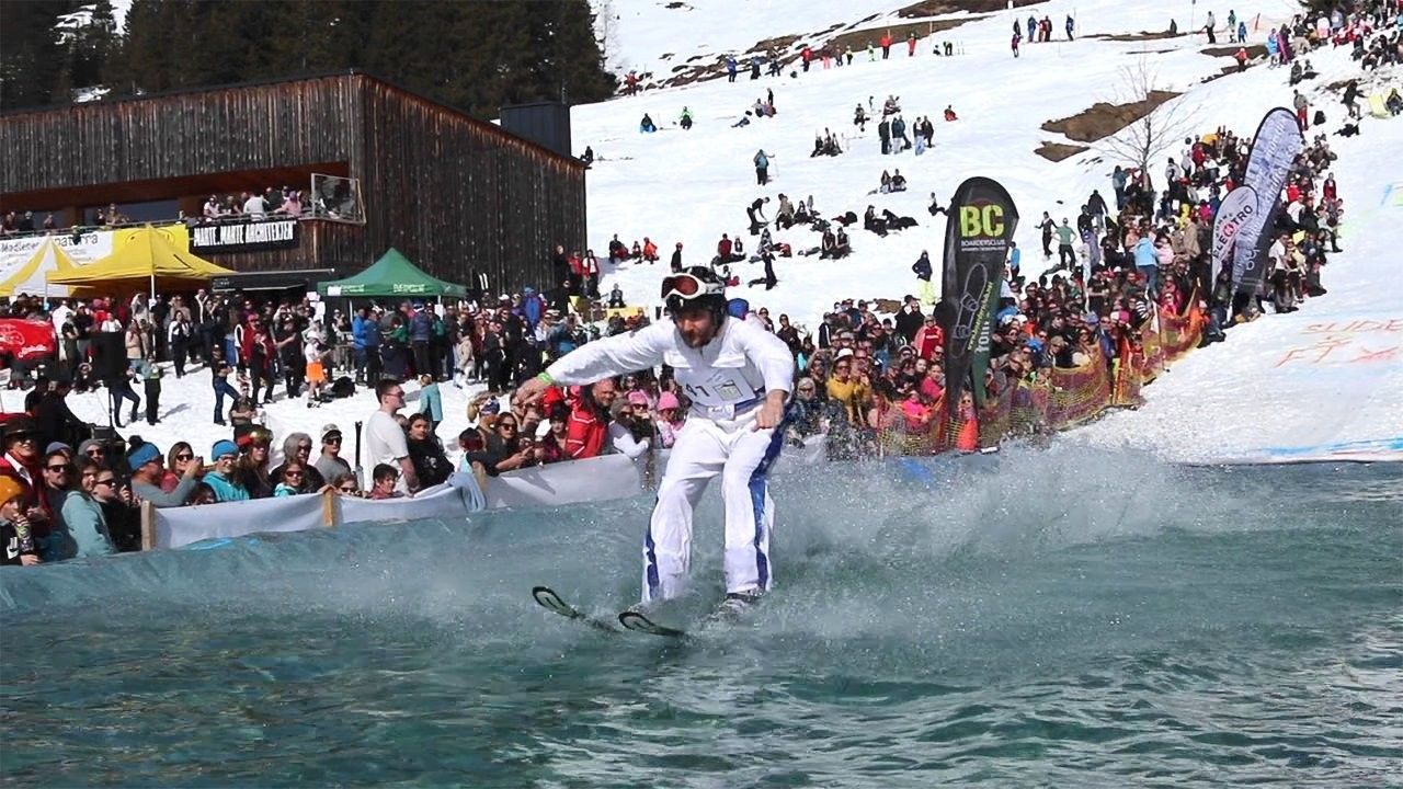 Ja nicht ins Wasser fallen. 