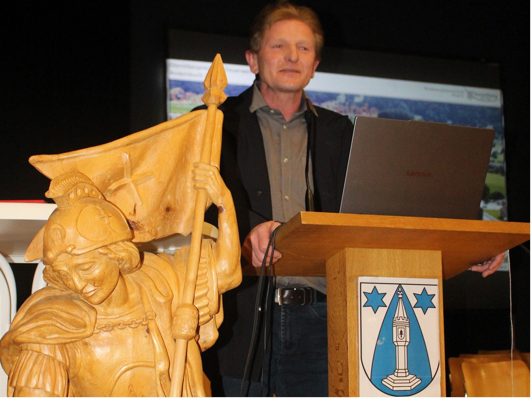 Hausherr Bürgermeister Bernhard Kleber hatte zur schwungvollen Begrüßung der Delegierten die Andelsbucher Musik mitgebracht.   