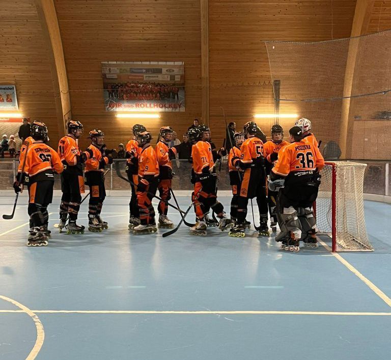 Die Kampfmannschaft der Walkers startete mit einem vollen Erfolg in die neue Saison. (c) Verein