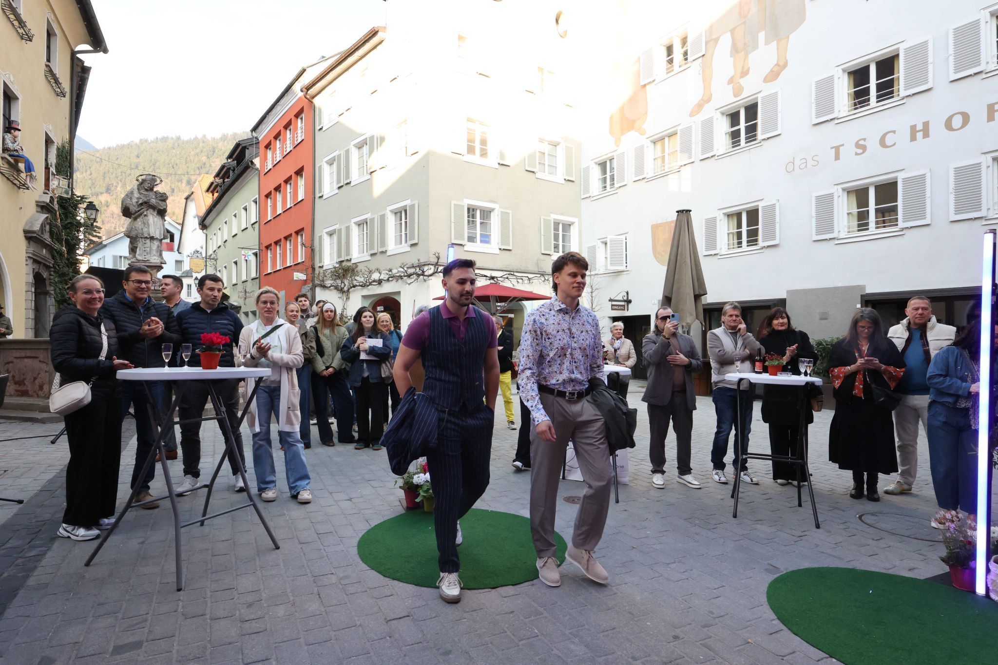 Modeschau m it einem spehziellen Ambiente.