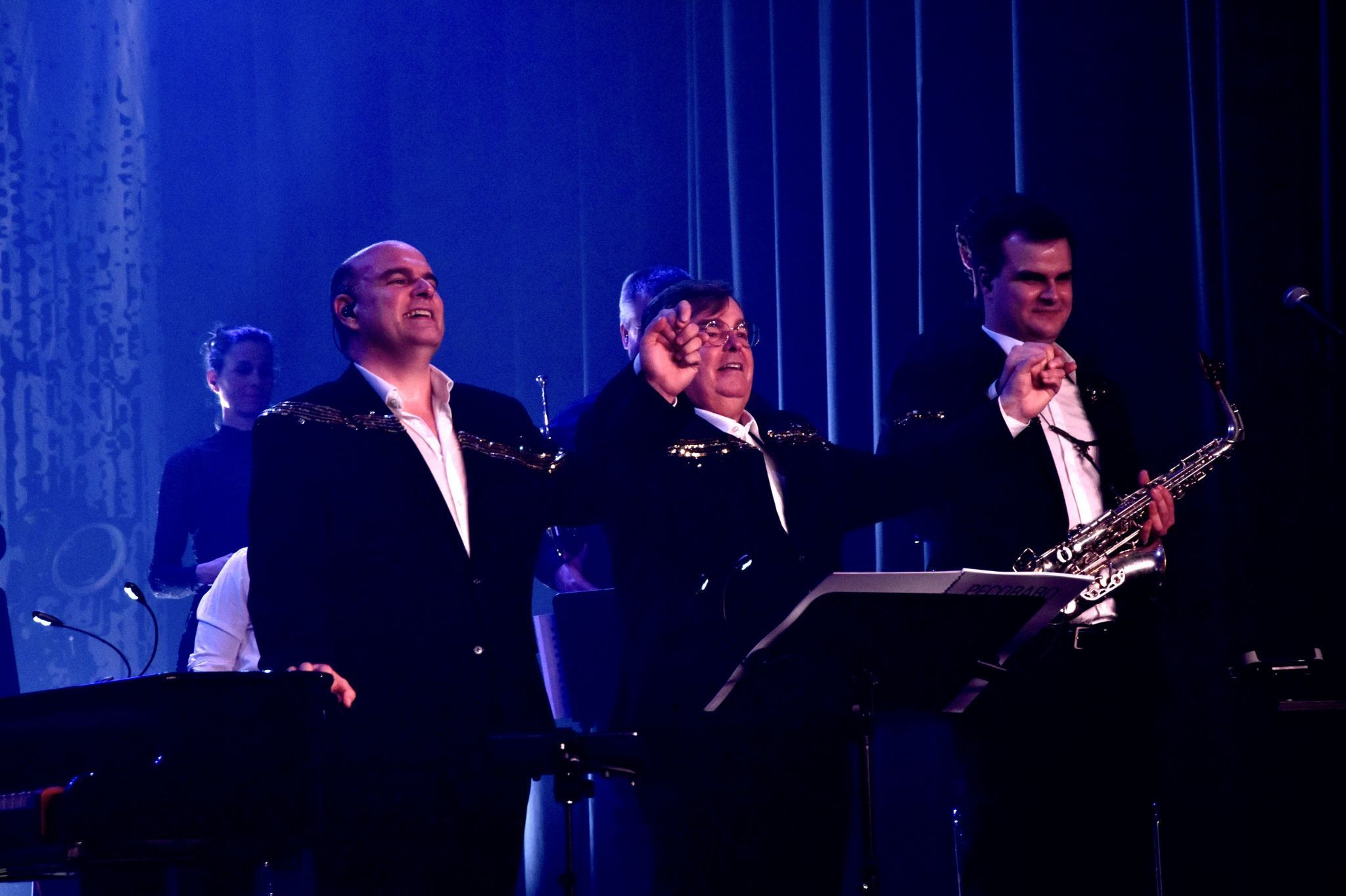 Vater Herwig (M.), Sohn Mario (l.) und Enkel Oscar präsentierten einmal mehr ihre unverwechselbare Mischung aus Klassik, Pop und lateinamerikanischen Rhythmen. 