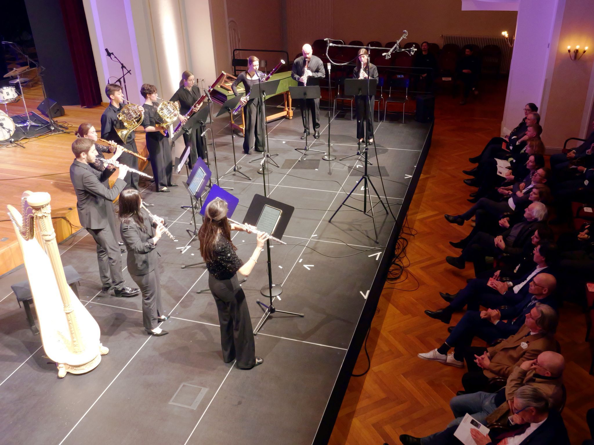 Auftakt mit „Stella Ventus“: 10-Bläser-Ensemble der Stella eröffnete den Konzertabend.