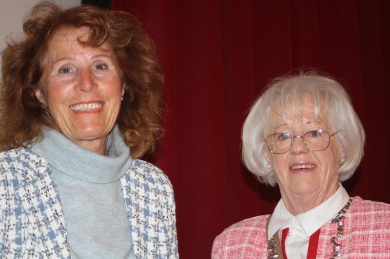 Reinelde Gut (r.) mit Finanzchefin Gabriela Forster. 